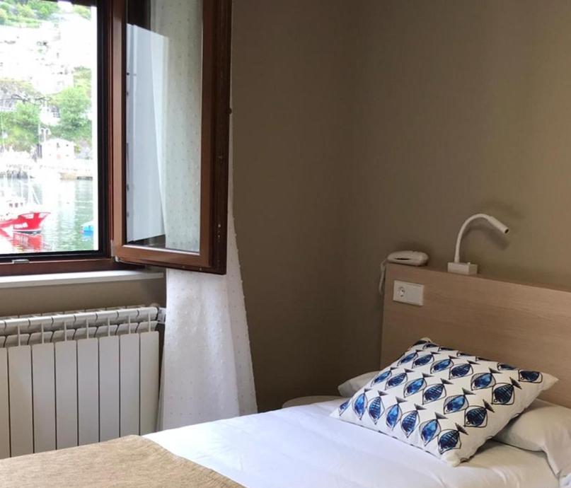 Hotel Baltico 2 Estrellas Luarca Zewnętrze zdjęcie